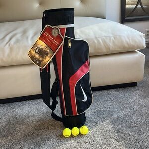 Juniors Golf Bag and 3 balls